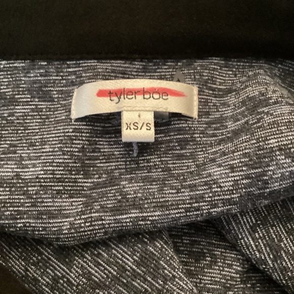 Tyler Boe Blue‎ Gray Black Fergie Ponch Fringe Size XS/S Soft Sweater Pullover - Picture 9 of 10